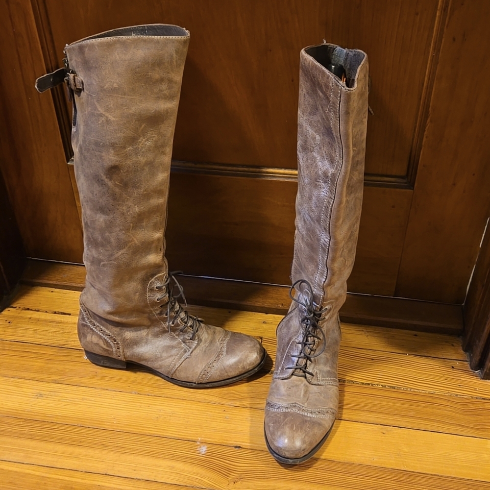 AUBREE Brown Boots